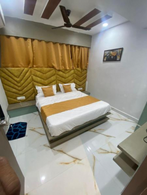 Hotel Hira Palace